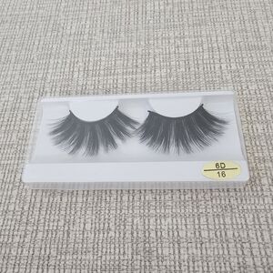 Eyelashes- NWOT
